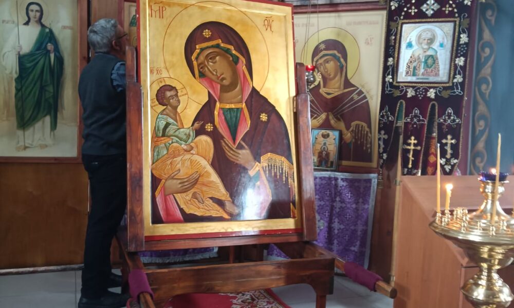 Начало епархиального крестного хода со списком Иерусалимской иконы Божией Матери