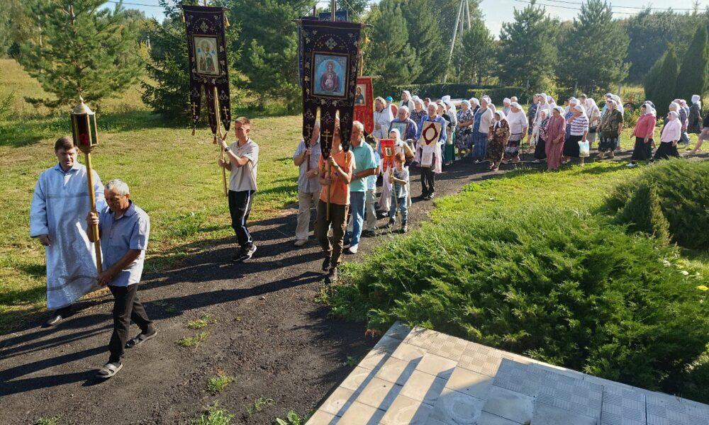 Престольный праздник в Успенском храме д. Рожново