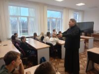 Встреча священника со студентами